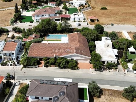 6 Bed Detached Villa for Sale in Latsia, Nicosia