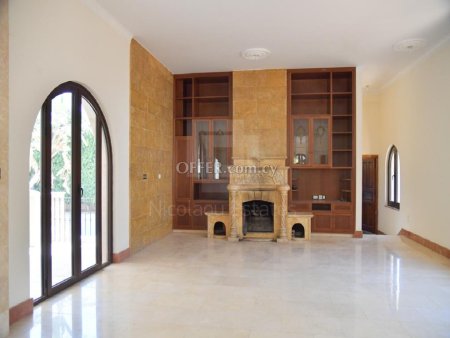 Five Bedroom Villa with Private Swimming Pool Garden and Sea View for Sale in Oroklini Nicosia - 7