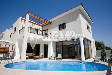 Villa For Rent in Agia Marinouda, Paphos - DP4169