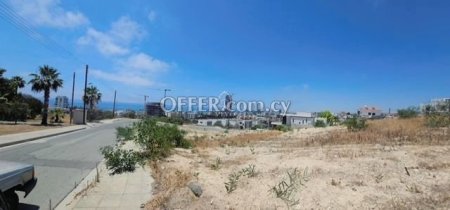 RESIDENTIAL PLOT OF 890m2 IN AGIOS TYCHONAS