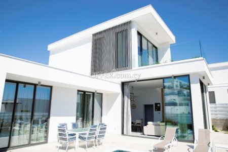 THREE BEDROOM VILLA WITH PRIVATE POOL IN CHLORAKA