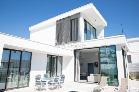 Villa For Rent in Chloraka, Paphos - DP4176