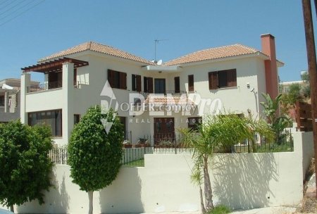 House For Rent in Choletria, Paphos - DP4174