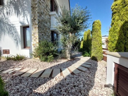 Five Bedroom Villa in Larnaca