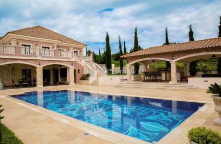6 Bed Detached Villa for Sale in Aphrodite Hills, Paphos