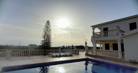 5 Bed Detached Villa for rent in Peyia, Paphos