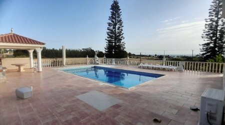 5 Bed Detached Villa for rent in Peyia, Paphos - 11