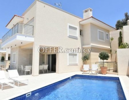 Luxury 5 Bedroom Villa in Agios Tychonas area