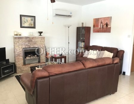 Detached Villa for sale by owner (photo 2)