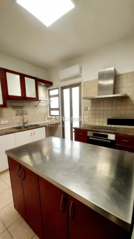 3 bedrooms Apartment in Strovolos