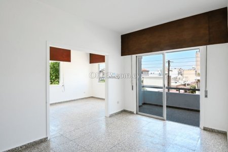 3 Bed Apartment for Rent in Faneromeni, Larnaca