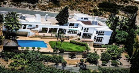 Private Large Villa