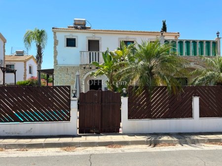 3-bedroom Detached Villa 135 sqm in Vryssoules