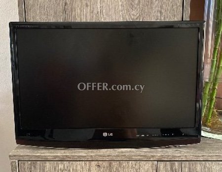 Premium LG TV ( Like New )