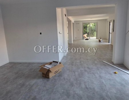 185m2 Office Molos full renovation with raised floors