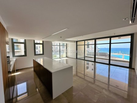 THREE BEDROOM APARTMENT IN LIMASSOL MARINA