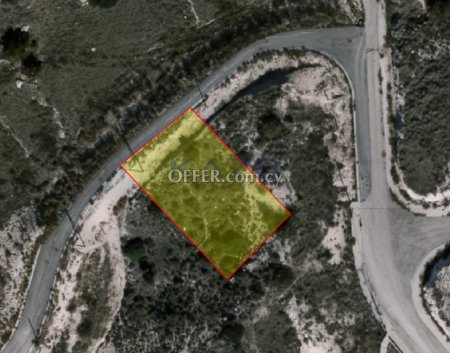 Residential Plot Parcel in Agios Tychonas