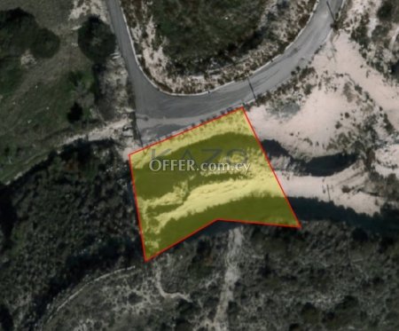 Residential Plot for Sale in Agios Tychonas