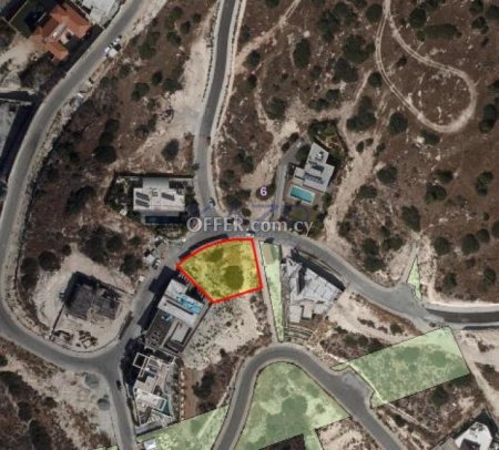 Residential Plot for Sale in Agios Tychonas