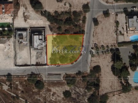 Residential Plot for Sale in Agios Tychonas