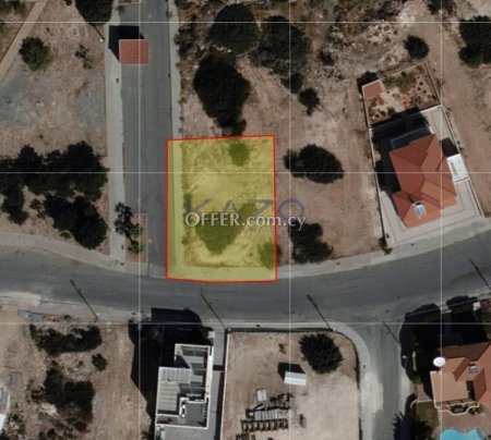 Mixed Use Plot for Sale in Agios Athanasios