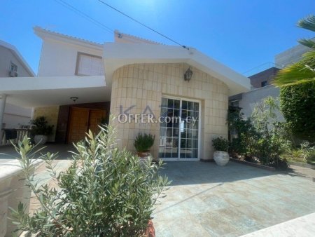 Luxury Four Bedroom Detached House in Panthea area