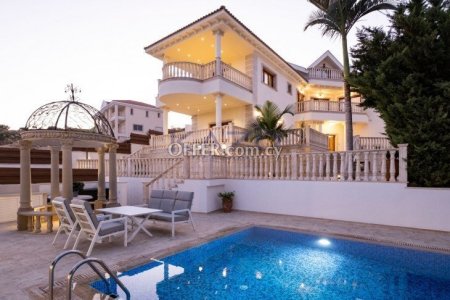 Six Bedroom Detached Mansion for Sale in Moutagiaka