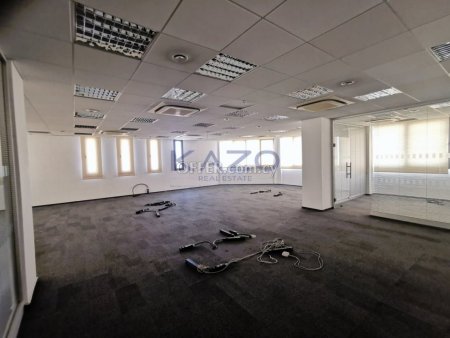 Commercial Office For Rent in Omonoia Area