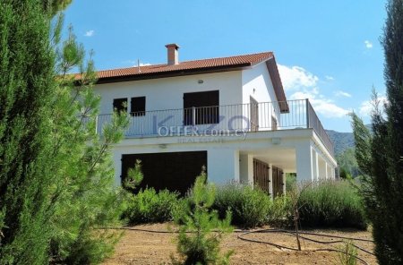 Detached Forest House for Rent in Moniatis Area