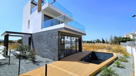 New Modern Villa for sale in Anavargos