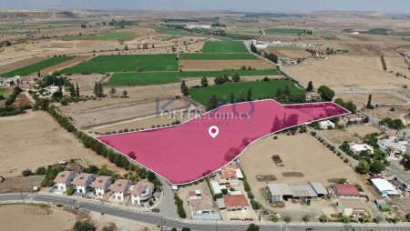 (Share) Field in Potamia, Nicosia