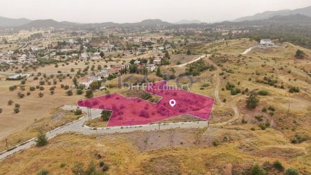 Residential field located in Mathiatis, Nicosia.