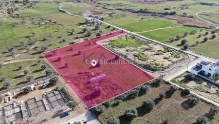 Field in Tseri, Nicosia