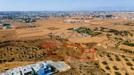 Residential field in Tseri, Nicosia