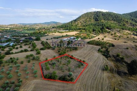 Residential field in Klirou, Nicosia