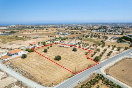 Residential field in Anafotida, Larnaca