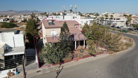 House in Archangelos & Anthoupoli parish in Lakatameia, Nicosia