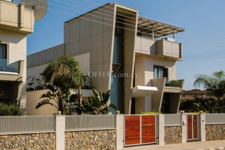 4 Bed Detached Villa for sale in Agios Tychon, Limassol