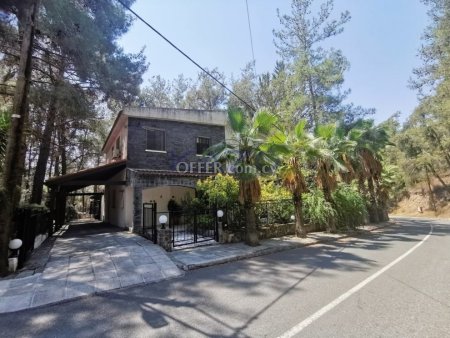 Forest House in Moniatis, Limassol