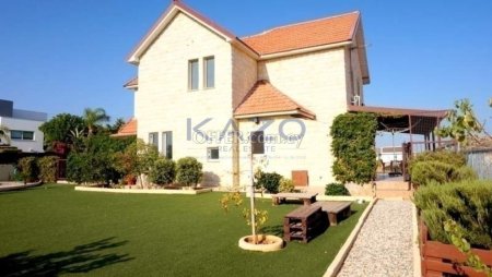 Detached House for Sale in Sfalantziotissa, Agios Athanasios, Limassol