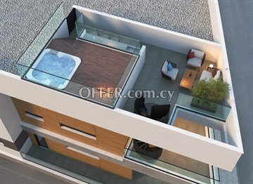 Luxury 1 Bedroom Penthouse With Roof Garden  In Kato Polemidia- Close 