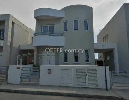 3 Bedroom House in Ypsonas (photo 0)