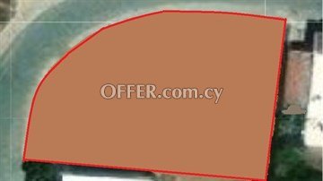 Corner Plot Οf 663 Sq.m.  In Strovolos, Nicosia- Close To Green Dot