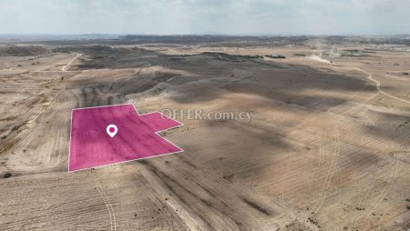 Agricultural field in Geri Nicosia