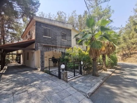 Resale four bedroom house in Moniatis Village Limassol