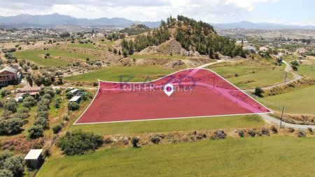 Residential field in Pera, Nicosia