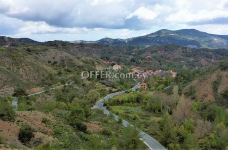 RESIDENTIAL PLOT OF 733m2 FOR SALE IN KATO PLATRES