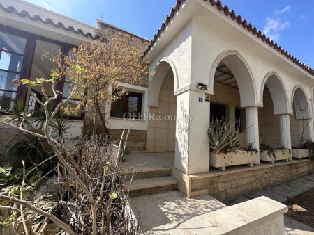 Commercial Building for rent in Agia Zoni, Limassol