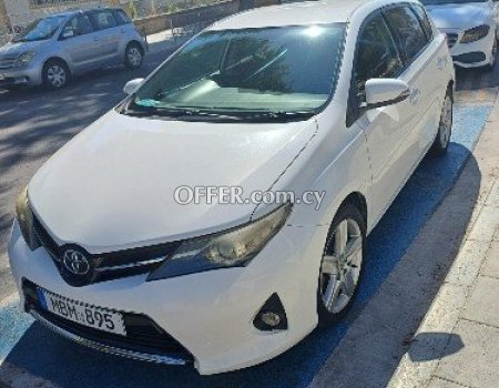 2014 Toyota Auris 1.6L Petrol Manual Sedan