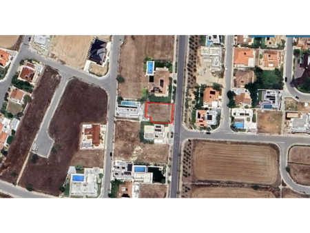 Residential plot of 557sq.m. for sale in Strovolos near Senior School